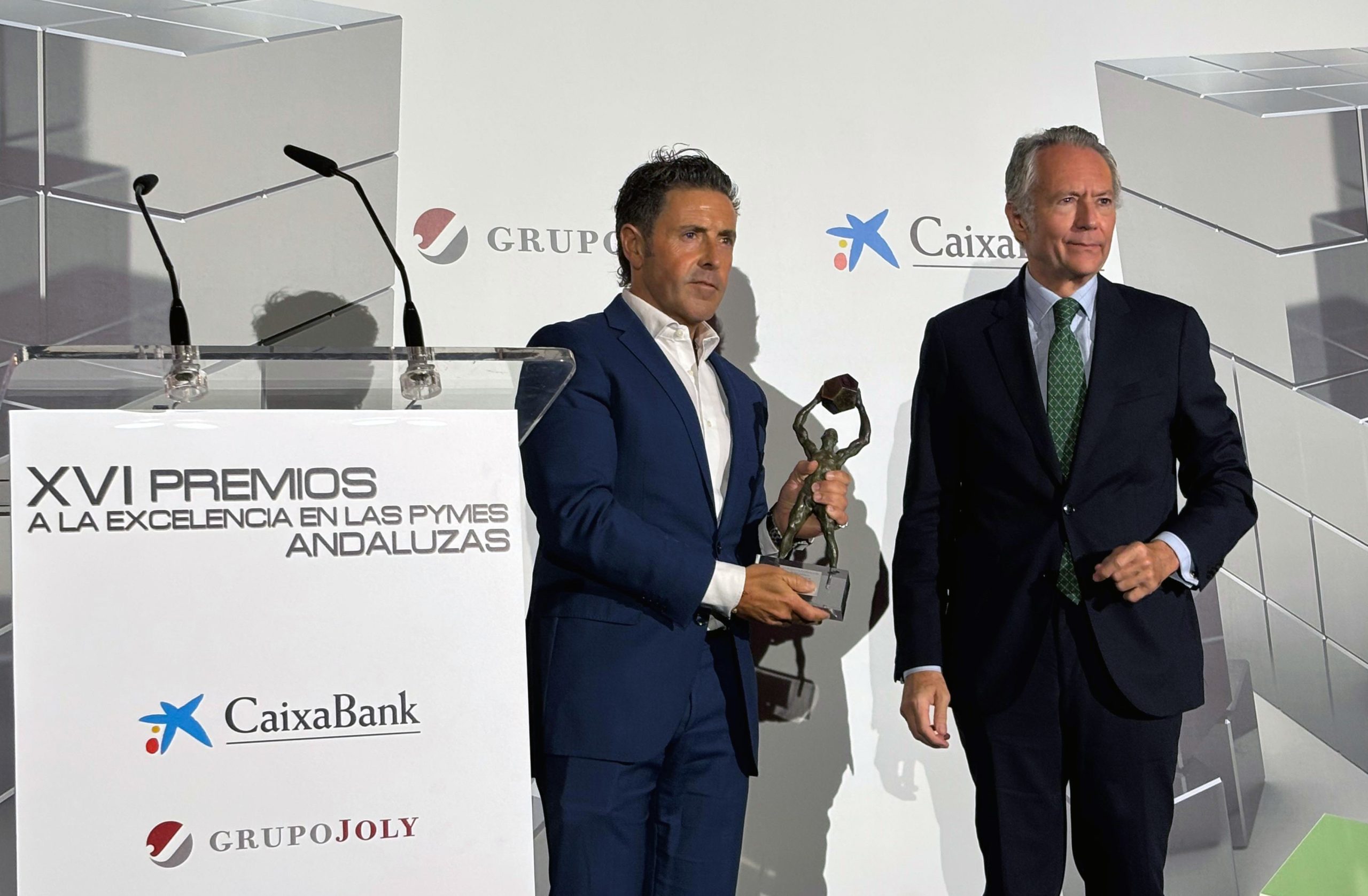 Pedro Caraballo recoge el Premio a la Excelencia Empresarial en nombre de GSA: “La excelencia se consigue en equipo”